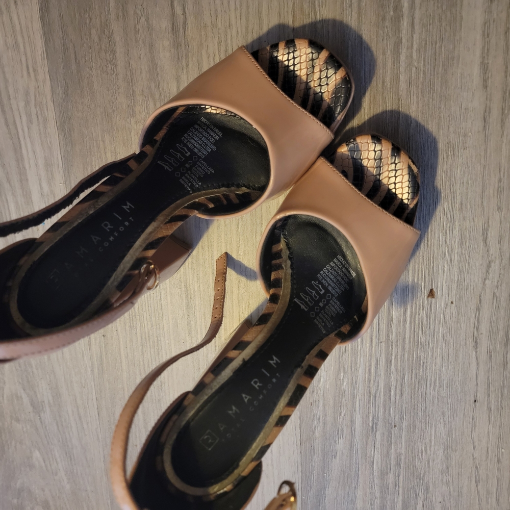 Tan Leather Slingback Sandals with Open Toe